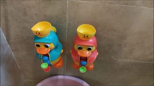 🛁🦆[SG Local Stock] JP Import Duck Bath Toy Spins, Sprays & Floats💦 photo review