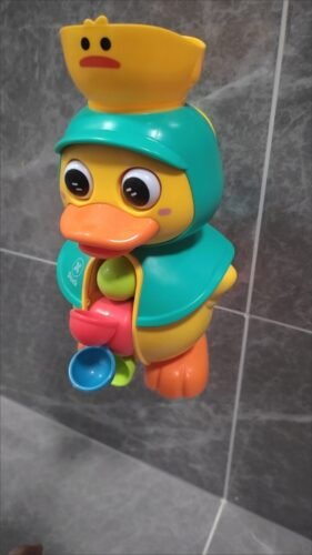 🛁🦆[SG Local Stock] JP Import Duck Bath Toy Spins, Sprays & Floats💦 photo review